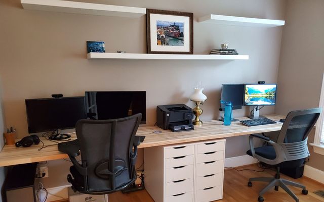 Built in Desk project thumbnail